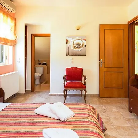Acorn Villa