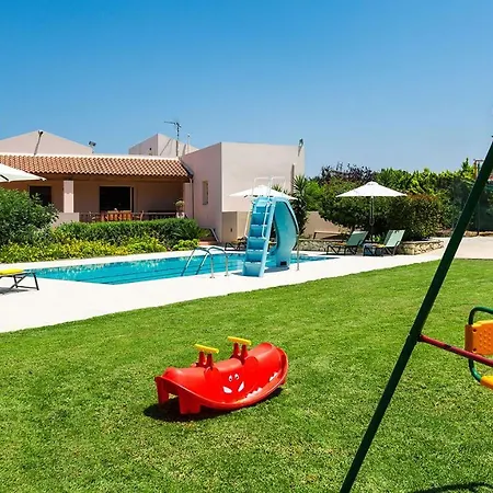 Acorn ヴィラ レティムノ