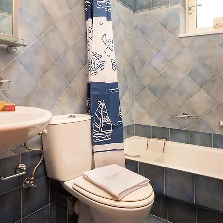 Acorn Villa *
