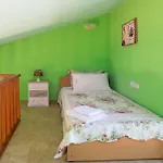 Acorn Villa *