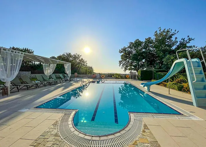 Acorn * Ρέθυμνο